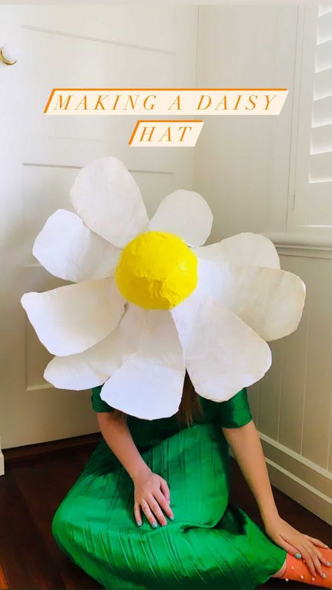 Rachel Burke on Instagram: “I made this foil daisy flower hat and you can too! You could of course paint this hat any of the colours 🌸 and oh gosh I am pretty obsessed…” Rachel Burke, Human Bean, I Am Pretty, Flower Hat, Diy Hat, Trunk Or Treat, Flower Hats, Daisy Flower, Costume Ideas