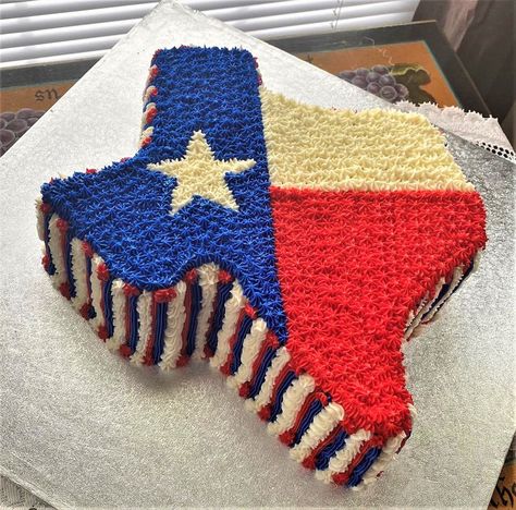 The Texas Flag on a cake in the shape of the Lone Star State. Texas Shaped Cake, A&m Cake Texas, Texas A&m Cake, Texas A&m Cake Graduation, Garland Texas, Texas Cake, Flag Cake, Texas Flags, Lone Star State