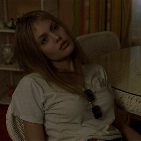 Lisa Rowe, Girl Interrupted, Angelina Jolie, Hands On