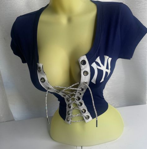 NY Yankees Women's tops with silver lace.  Please note estimated time to ship these items is 7-10 business days as they are made to order. If you need it right away please send us a message and we will try our best to accommodate your request. Cut Tshirt Diy, T Shirt Outfit, Womens Blouses, Silver Lace, Ny Yankees, Swaggy Outfits, Cute Everyday Outfits, Really Cute Outfits, Cute Simple Outfits