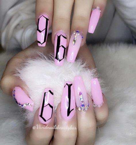 1996 Nail Design, 27th Birthday Nails, 1996 Nails, Birthday Nail Set, Bday Hair, 90s Nails, Birthday Nail, Pretty Tips, Edgy Nails