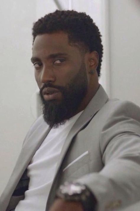 John David Washington in a scene from Ballers HBO. John David Washington, David Washington, Black Men Beards, Beard Game, Black Beards, Pelo Afro, Black Men Hairstyles, Swag Men, Beard Love