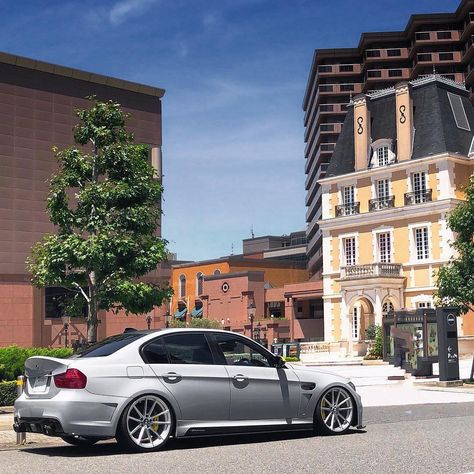 TSW Alloy Wheels on Instagram: “@telegrey_e90’s BMW 335i fitted with a set of Bathurst Rotary Forged wheels.  #tsw #tswwheels #tswalloywheels #rotaryforged #bmw #e90 #335i…” Bmw E90 335i, Tsw Wheels, E90 335i, Bmw 335i, Bmw E90, Car Inspiration, Forged Wheels, Car Stuff, Alloy Wheel