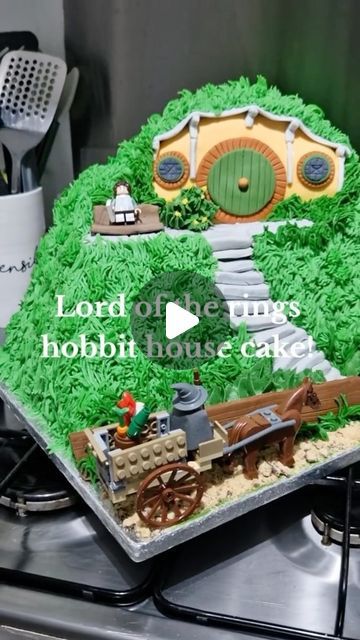 Lotr Cake, Lord Of The Rings Cake, Hobbit Cake, Hobbit Wedding, Tolkien Hobbit, Minas Tirith, Ring Cake, Leo Birthday, House Cake