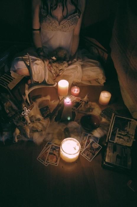 Arte Occulta, Season Of The Witch, Beltane, Witch Aesthetic, Practical Magic, Witchy Vibes, Coven, American Horror Story, On The Floor