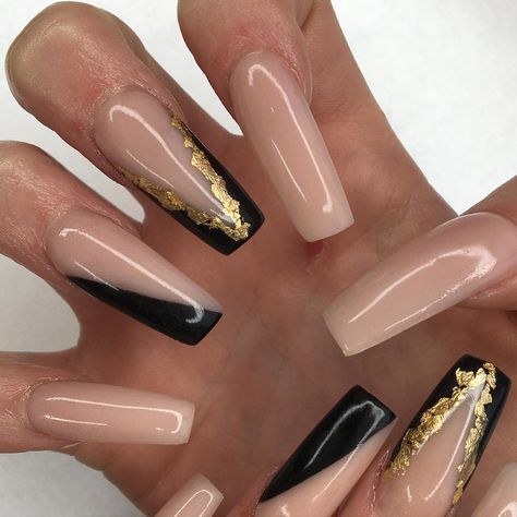 Black and Gold Nail Designs Black Gold Butterfly Nails, Gold Coffin Acrylic Nails, Black And Gold Nail Designs, Black Christmas Nails, Nails For 2023, Long Black Nails, Ballerina Acrylic Nails, New Nail Colors, Christmas Nail Ideas