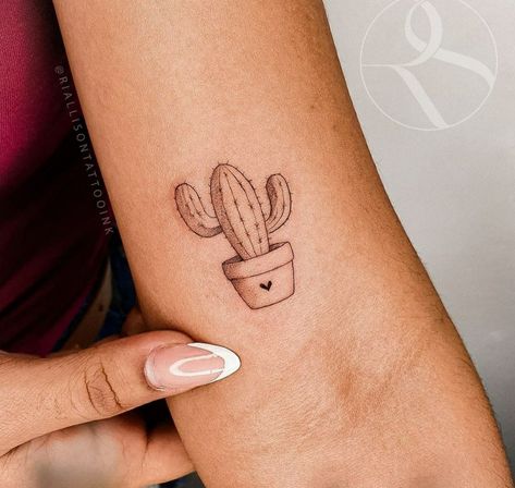 Women Elbow Tattoo, Cute Tattoo Ideas For Women, Kitsune Tattoo, Font Tato, Cute Tattoo Ideas, Tattoo Fonts Generator, Elbow Tattoo, Cactus Tattoo, Cute Tattoo