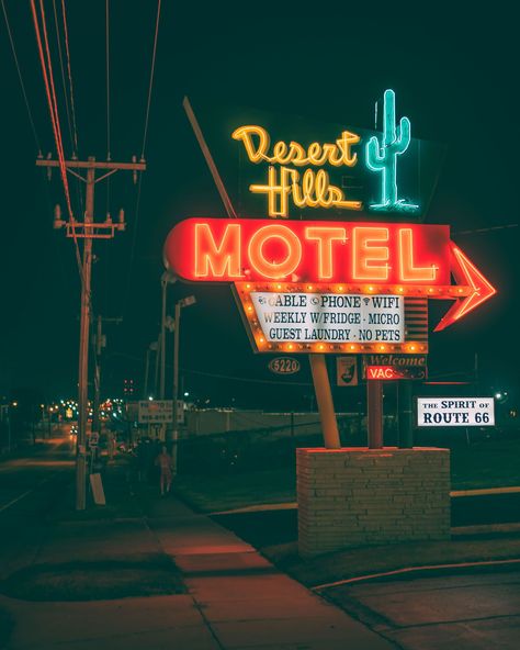 Desert Hills Motel vintage neon sign at night on Route 66 in Tulsa, Oklahoma Motel At Night, Neon Motel Sign, Desert Motel, Diner Branding, Mermaid Motel, Motel Signs, Desert Hills, Motel Sign, Rail Transport