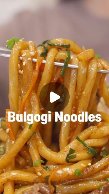 Bang Bang Noodles, Bulgogi Noodles, Korean Noodle Recipes, Udon Noodle Recipe, Korean Noodle Dishes, Foreign Recipes, Beef Udon, Chipotle Pasta, Udon Noodles Recipe