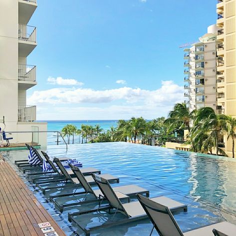 Waikiki Beach, Hawaii, Pool, House Styles, Outdoor Decor, Home Decor, Home Décor