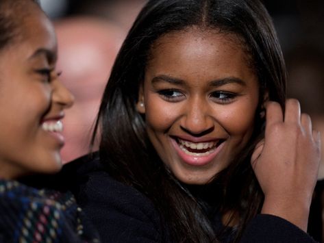 Sasha Obama Boyfriend, Malia Obama Boyfriend, Obama Sisters, Obama Daughter, National Christmas Tree, Farewell Speech, Malia And Sasha, Sasha Obama, Malia Obama