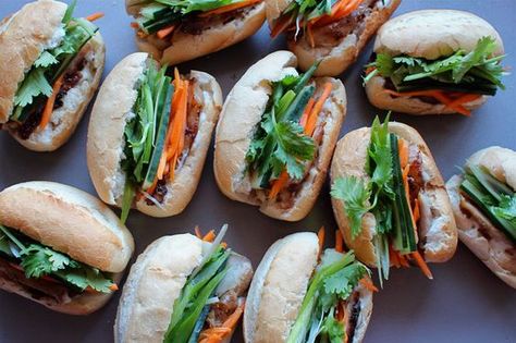 Banh Mi - Mini Chicken Vietnamese Rolls Mini Bahn Mi Sandwiches, Mini Bahn Mi, Vietnamese Rolls, Banh Mi Sandwich, Bahn Mi, Vietnam Food, Hawaii Food, Menu Inspiration, Mini Sandwiches