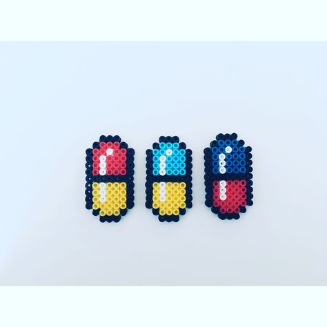 Mini Rave Perlers, Pill Perler Beads, Nurse Perler Beads, Perler Bead Shaker, Perler Beads Ideas Rave, Mini Perler Bead Patterns Easy, Perler Bead Patterns Small Easy, Small Hama Bead Designs, Mini Perler Beads Ideas