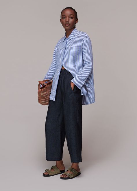 Navy Blue Pants Outfit Women, Navy Trousers Outfit, Linen Pants Outfit, Relaxed Pants, Comfort Fashion, Travel Comfort, Navy Linen, Stil Inspiration, Outfit Trends