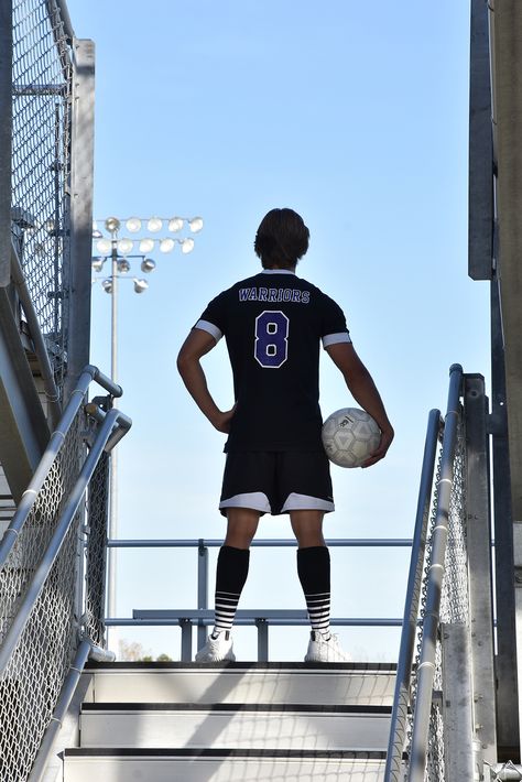 Senior Portrait / Picture / Photo Idea - Boys / Guys - Soccer Soccer Photography Poses, Soccer Senior Pictures, Soccer Team Photos, Soccer Senior Night, Football Senior Pictures, Soccer Poses, Senior Pictures Boys Outdoors, Senior Portraits Male, Senior Photos Boys