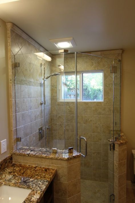 corner shower - pony walls on each side - tile up the entire wall, with a crown moulding Master Shower With Window, Corner Shower Remodel, Ledge Bathroom, Shower With Window, Corner Showers, Inexpensive Bathroom Remodel, Half Bathroom Remodel, Shower Remodel Diy, Small Shower Remodel