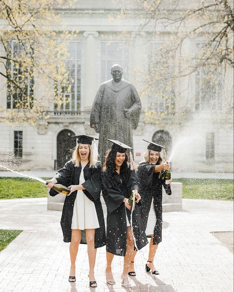 Champagne Popping Pictures Graduation, Grad Photos With Champagne, College Graduation Pictures 3 People, Graduation Pictures Champagne Pop, Graduation Photoshoot Champagne, Popping Champagne Pictures Graduation, Champagne Graduation Photos, Three Person Graduation Pictures, Three Friends Graduation Pictures