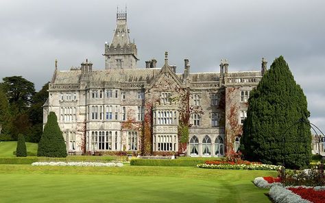 Irish hotel Adare Manor in Co Limerick was named the Best Hotel of the Year for 2018 at the Virtuoso ‘Best of the Best Awards’ in Las Vegas. Plaza Athenee Paris, Adare Manor, Best Of Ireland, Romantic Hotels, Irish Castles, Romantic Hotel, Castle Hotel, Visit Ireland, Conde Nast Traveler