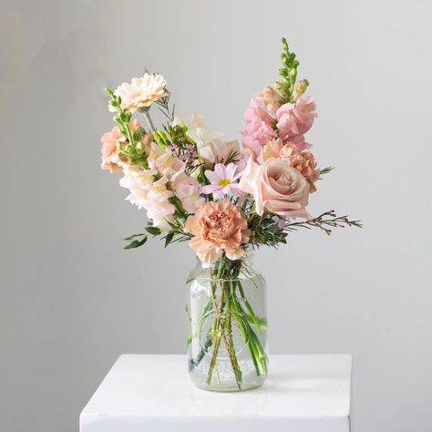 Floral Arrangements In Mason Jars, April Flower Bouquet, Greens For Flower Arrangements, At Home Flower Arrangements, Trendy Flower Arrangements, Mason Jar Arrangements Floral, Glass Vase Flower Arrangements, Glass Vase Arrangements, Small Floral Centerpieces