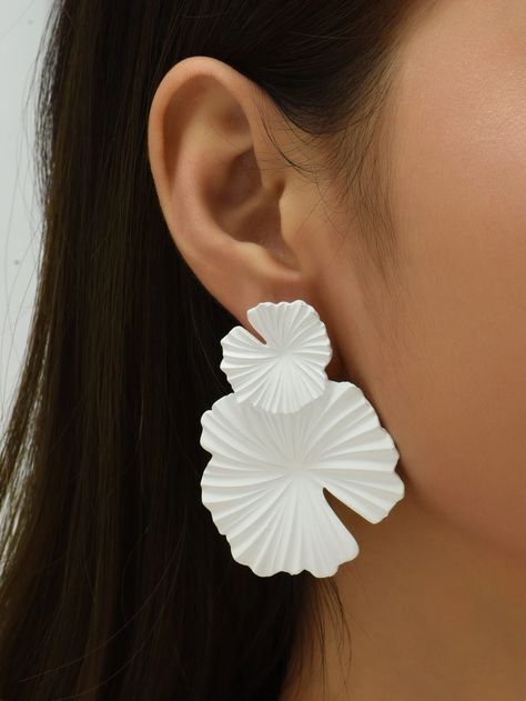 White Flower Earring, Lotus Earrings, Flower Bomb, Trendy Flowers, Lotus Leaf, Leaf Flowers, Earrings White, Flower Earrings Studs, White Earrings