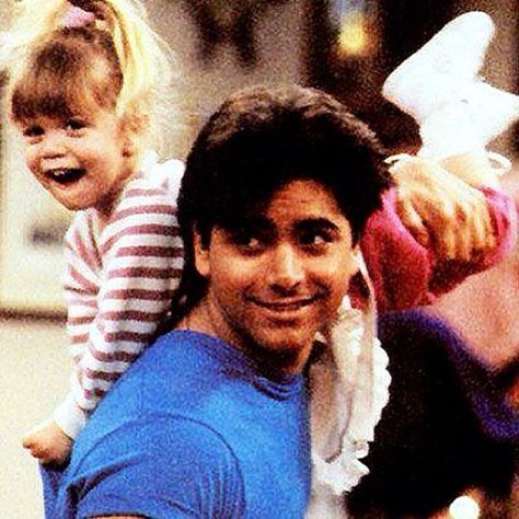 Michelle and Uncle Jesse, how cute! Full House Videos, Jesse From Full House, Full House Michelle, Fuller House Cast, Ful House, Full House Funny, Full House Cast, Michelle Tanner, Uncle Jesse