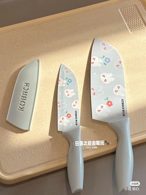 Cute Kitchen Knives, Aesthetic Kitchen Supplies, Cute Utensils, Cute Kitchenware, Crockery Design, Gadgets Kitchen Cooking, Aesthetic Kitchen, Cute Furniture, Living Room Decor Inspiration