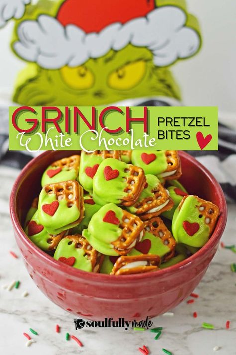 Close up of a red bowl filled with the green chocolate dipped pretzels and a red heart sprinkle. Pretzel Bites Recipe, White Chocolate Pretzels, Grinch Cookies, Yummy Christmas Treats, Chocolate Pretzels, Delicious Pumpkin, Food Themes, White Chocolate Chips, Pretzels