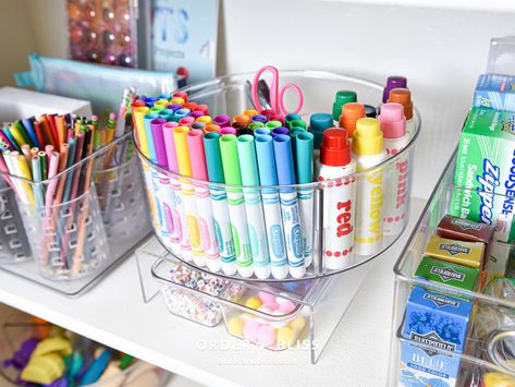 Kids Art Storage, Kids Craft Storage, Kids Crafts Organization, Kids Craft Tables, Craft Closet Organization, Craft Cart, Bedroom Basement, Arts And Crafts Storage, Kids Craft Supplies