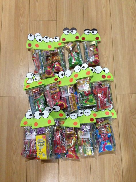 Keroppi Party Favors!...hello kitty's friend...for the boys @ the party Keroppi Birthday Party, Sanrio Party Favors, Kitty Bday Party, Keroppi Party, Hello Kitty Bday Party, Hello Kitty And Friends Party, Bday Party Favors, Hello Kitty Bday, Sanrio Bday