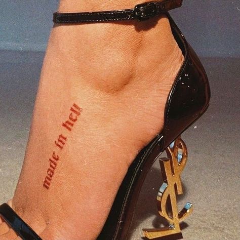 Tattoo Bein Frau, Acab Tattoo, Inspiration Tattoos, Red Ink Tattoos, Red Tattoos, Stylist Tattoos, Classy Tattoos, Discreet Tattoos, Subtle Tattoos