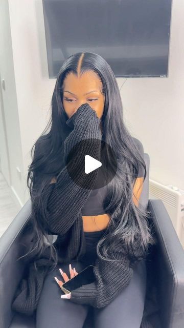 Middle Part Wig No Edges, Windows Peak Hairstyles Women, Frontal Wig With Layers, Middle Part Wig Styles, Widows Peak Wig, Middle Part Wig Hairstyles, Middle Part Frontal Wig, Middle Part With Layers, Widow's Peak Hairstyles Women