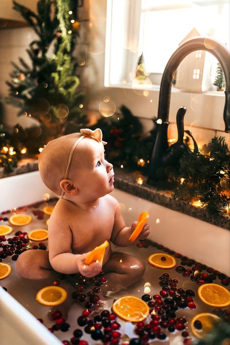 Baby Holiday Photos, Photo Bb, Baby Christmas Photos, Photo Deco, Diy Bebe, Foto Baby, Newborn Shoot, Christmas Photography, Christmas Photoshoot