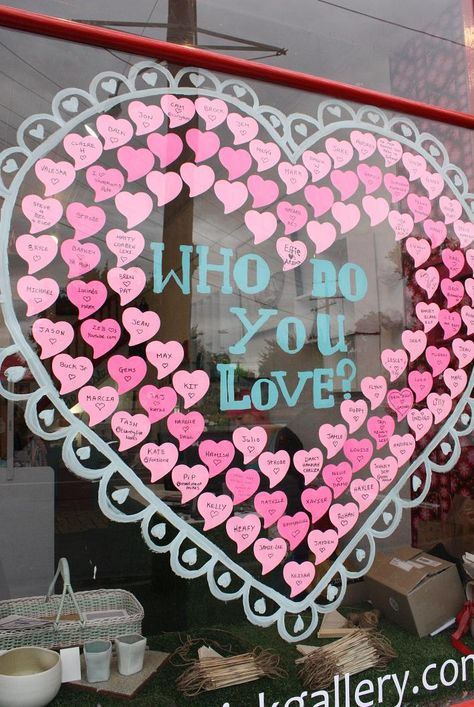 Valentines Window Display, Valentines Day Cards Diy, Valentines Birthday Party, Store Window Displays, Window Display Design, Diy Valentines Decorations, Valentine Activities, Shop Window Design, Winter Crafts For Kids