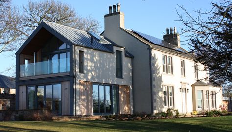 Contemporary two-storey extension and complete refurbishment of an existing 18th century farmhouse in a stunning rural location in East Lothian. Extension Veranda, Rural Houses, Cottage Extension, Home Extension, House Extension Plans, Modern Roofing, Design Houses, Farmhouse Renovation, Houses Ideas