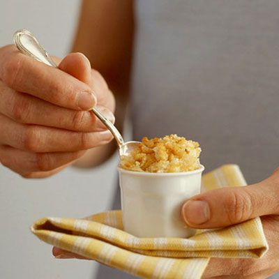 Mac & Cheese - Hors d'Oeuvres Late Night Snack Recipes, Fancy Appetizers, Cocktail Hour Wedding, Mini Bites, Reception Food, Cheese Appetizers, Late Night Snacks, Night Snacks, Hors D'oeuvres