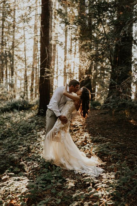 L + D: Redwoods Forest Engagement Photography in Santa Cruz, California Forest Engagement Shoot, Engagement Photo Shoot Poses, Forest Engagement Photos, Forest Engagement, Enchanted Forest Wedding, Couple Engagement Pictures, Engagement Pictures Poses, Couple Picture Poses, Engagement Photos Fall