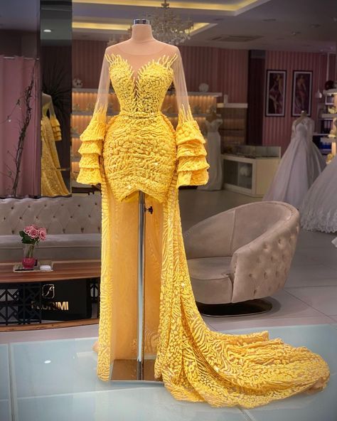 Short Dinner Gowns, Short Dinner Gowns Classy, Dinner Gowns Classy Style, Dinner Gowns Classy, Yellow Prom Dresses, Yellow Prom, Dinner Gowns, Detachable Train, Prom Dresses Yellow