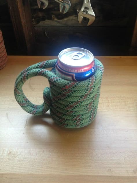 soda can cozy made with climbing rope and superglue. SO COOL. Retired Climbing Rope Crafts, Fishing Rope Crafts, Rope Pottery, Climbing Decor, Beer Cozies, Splicing Rope, Climbing Art, Beer Cozy, Can Cozy