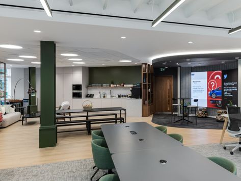 Top 5 Office Design Trends in 2024 | Oktra Insights Hi Tech Office Design, Office Design Trends 2024, High Tech Office Interior, Tech Office Design, Neurodiversity In The Workplace, Tech Office, Office Automation, Office Design Trends, Interior Design Office