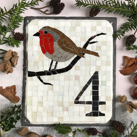 Mosaic Templates, House Mosaic, Mosaic House Numbers, Mosaic Numbers, House Numbers Diy, Mosaic Garden Art, Mosaic Birds, A Robin, Mosaic Art Projects