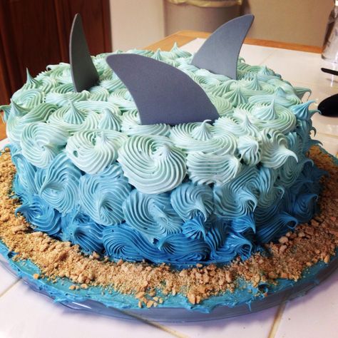 Birthday Cake Shark Theme, Homemade Shark Cake, Easy Ocean Theme Birthday Cake, Easy Shark Cake Ideas, Diy Shark Birthday Cake, Simple Shark Cake, Shark Bday Cake, Piped Cakes Designs, Shark Birthday Cake Ideas