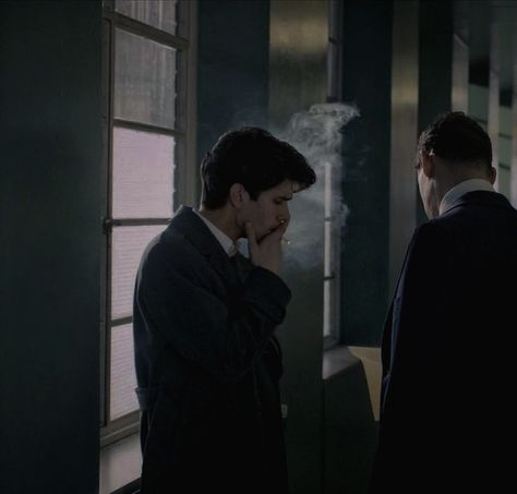 Tema Dark, The Secret History Aesthetic, Henry Winter, Men In Suits, Louis Garrel, Dark Acadamia, Chaotic Academia, Between Two Worlds, Donna Tartt