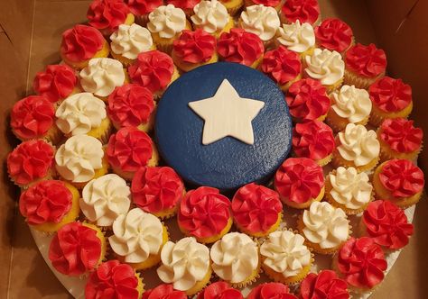 Captain America Cupcakes, Pull Apart Cupcake, Captain America Cake, America Cake, Pull Apart Cupcake Cake, Flag Cake, Avengers Birthday, Cake Display, Cupcake Cake