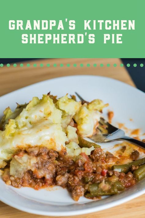 Simple Fast Dinner, Ground Beef Green Beans, Beef Green Beans, Can Tomato Sauce, Potato Sandwich, Shepherd's Pie Recipe, Fast Dinner, Can Green Beans, Shepherds Pie Recipe