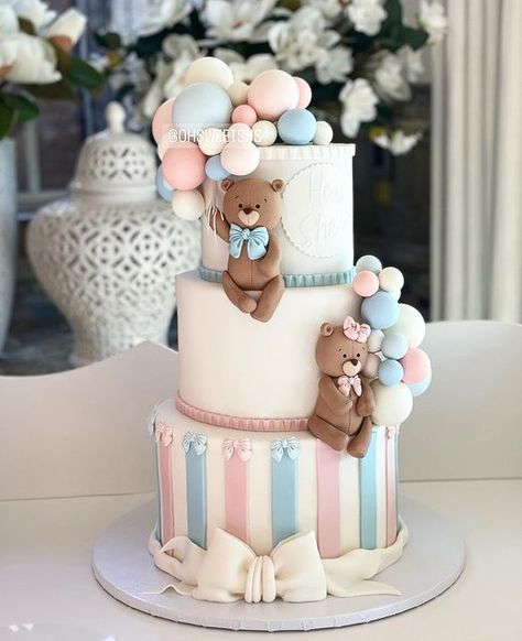 Gender Reveal Teddy Bear Theme Cake, Gender Reveal Bear Cake, Twins Birthday Cake Ideas, Teddy Bear Gender Reveal Cake, Bear Gender Reveal Cake, Baby Shower Torte, Gender Revel Cake, Reveal Cake Ideas, Gender Reveal Cake Ideas