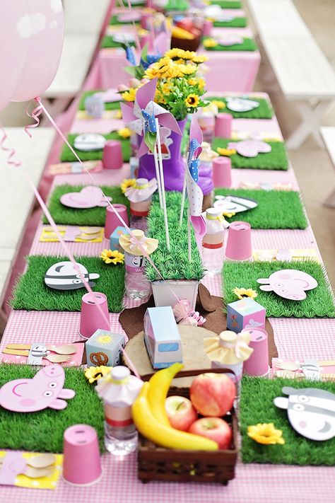 Let's Oink To Jenna's Picnic Party | Dream Flavours - Celebrations Party Planner Backyard Peppa Pig Party, Peppa Pig Birthday Table Decor, Peppa Pig Tea Party, Kids Picnic Parties, Picnic Table Party, Pig Birthday Theme, Peppa Pig Birthday Decorations, Peppa Birthday, Peppa Pig Birthday Party Decorations