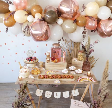 Décoration anniversaire sur le thème arc-en-ciel terracotta - Save The Deco Boho Birthday Party, Birthday Party Background, Girl Birthday Decorations, Birthday Balloon Decorations, Boho Birthday, 25th Birthday, Smash Cake, Baby Party, 2nd Birthday Parties