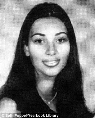 Kim Kardashian High School, Young Kim Kardashian, 1990 Fashion, Estilo Kim Kardashian, Kim And Kylie, Celebrity Yearbook Photos, Kardashian Beauty, Jenner Family, Kardashian Family