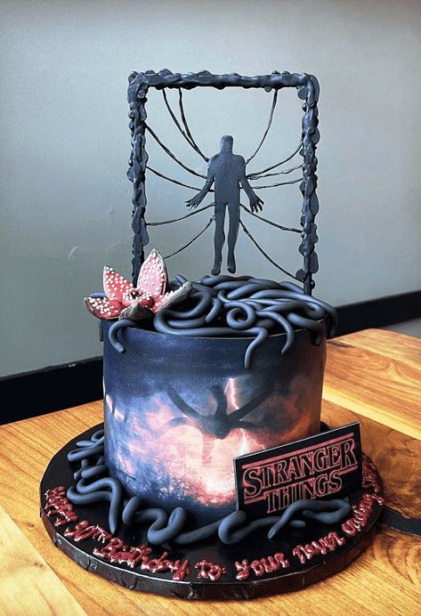 Vecna Birthday Cake Ideas Images (Pictures) Stranger Things Birthday Ideas, Horror Cake Ideas, Stranger Things Cakes, Stranger Things Cake Ideas, Scary Cake, Stranger Things Cake, Stranger Things Party, Horror Cake, Cake Design Images