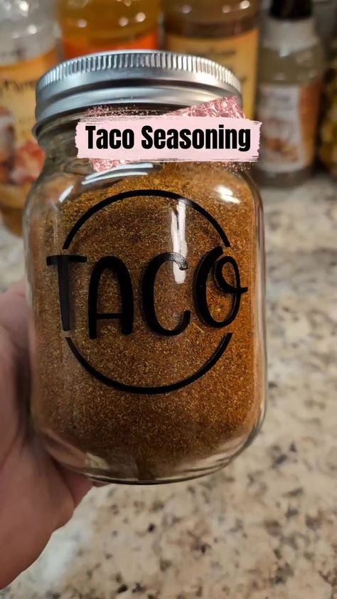 The Craftologist, Homemade To Save Money, Chili Seasoning Recipe, Diy Taco Seasoning, Diy Condiments, Homemade Everything, Homemade Dry Mixes, Taco Mix, Recipes Tiktok